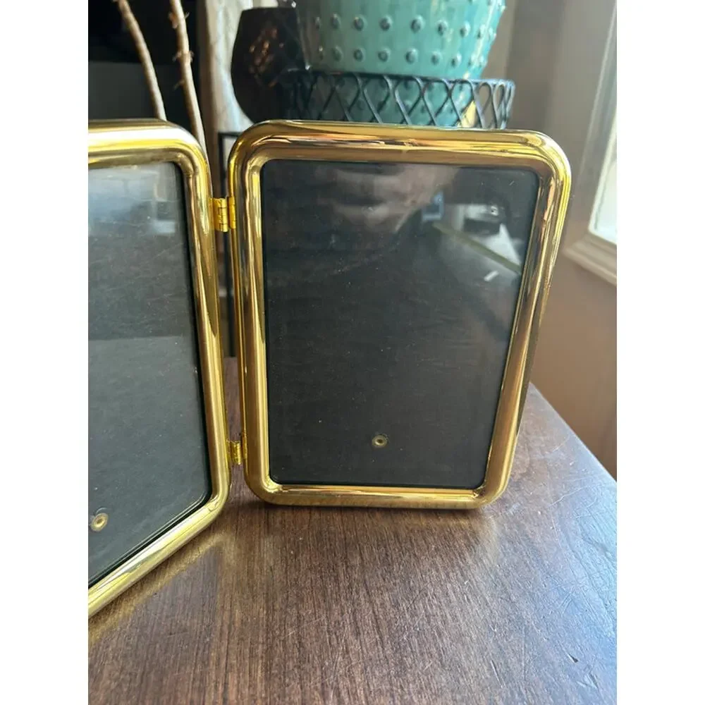 Art vintage brass